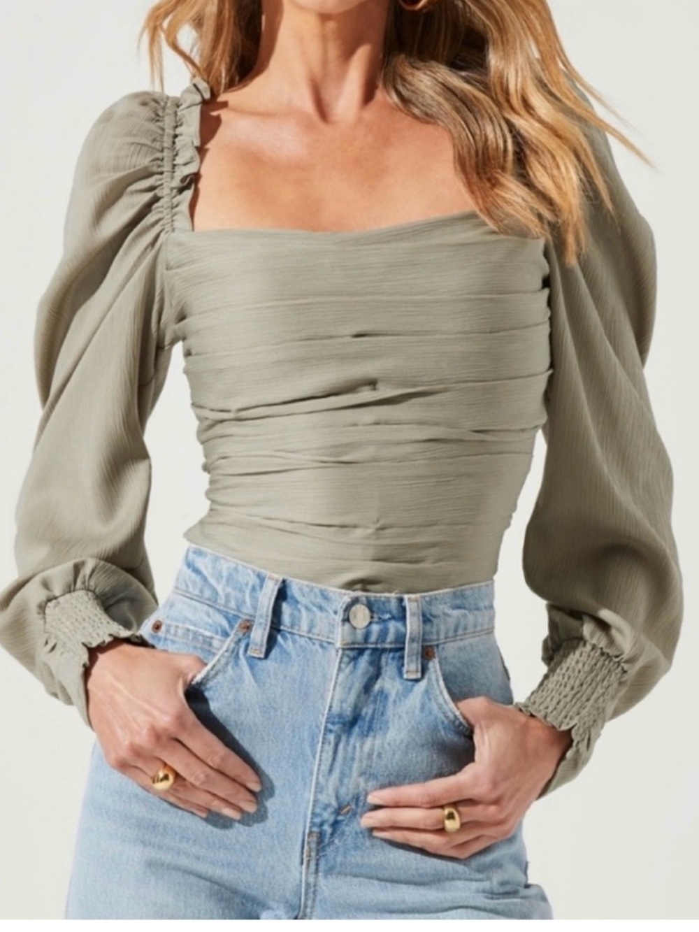 Astr Olive Green Ruched Puff-Sleeve Blouse